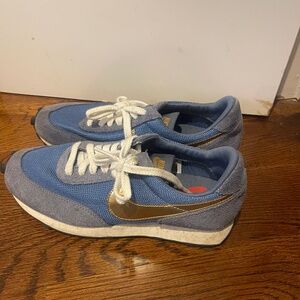 Nike Daybreak SP Sneakers – Unisex Size 8 (fits women’s size 9)